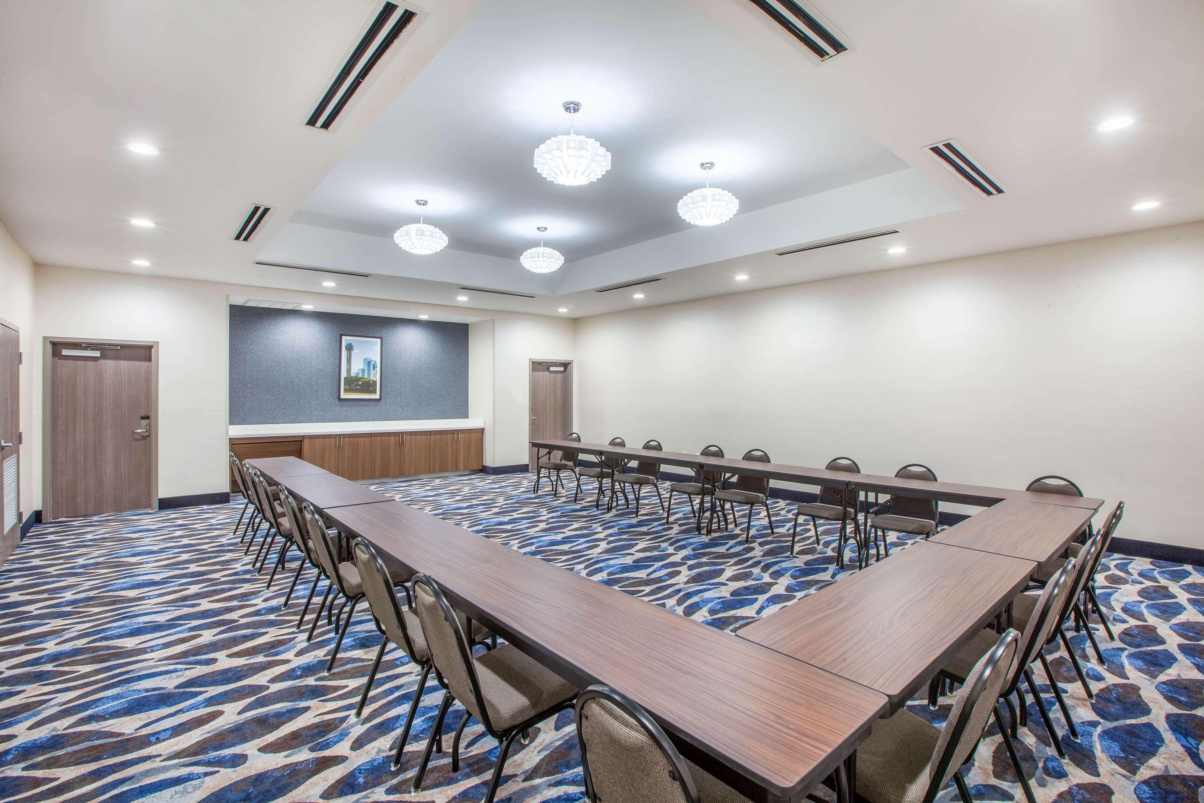 La Quinta By Wyndham Dallas Duncanville Bagian luar foto